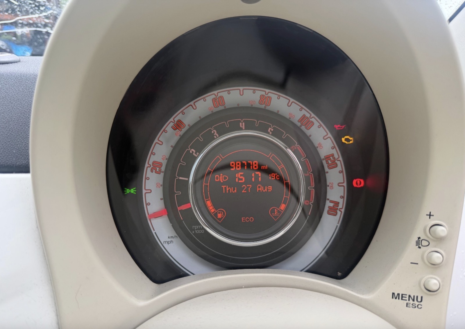 Fiat 500 instrument cluster