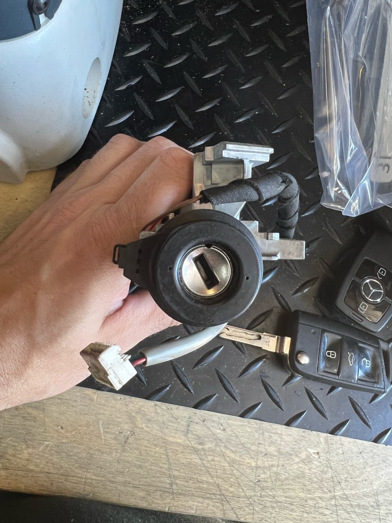 Mercedes ignition barrel replacement, Redhill