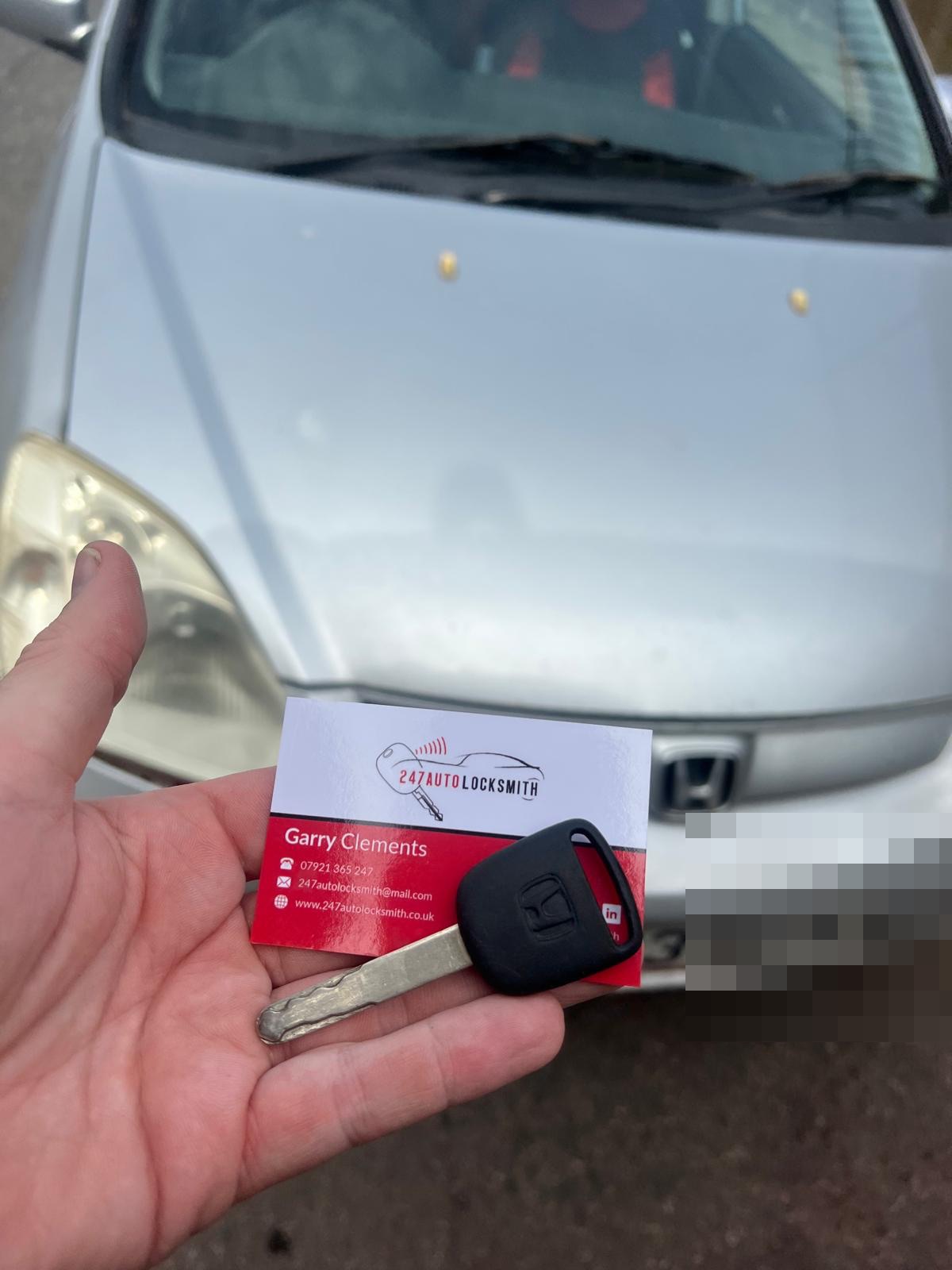 247 Auto Locksmith: Mastering Broken Car Key Extractions
