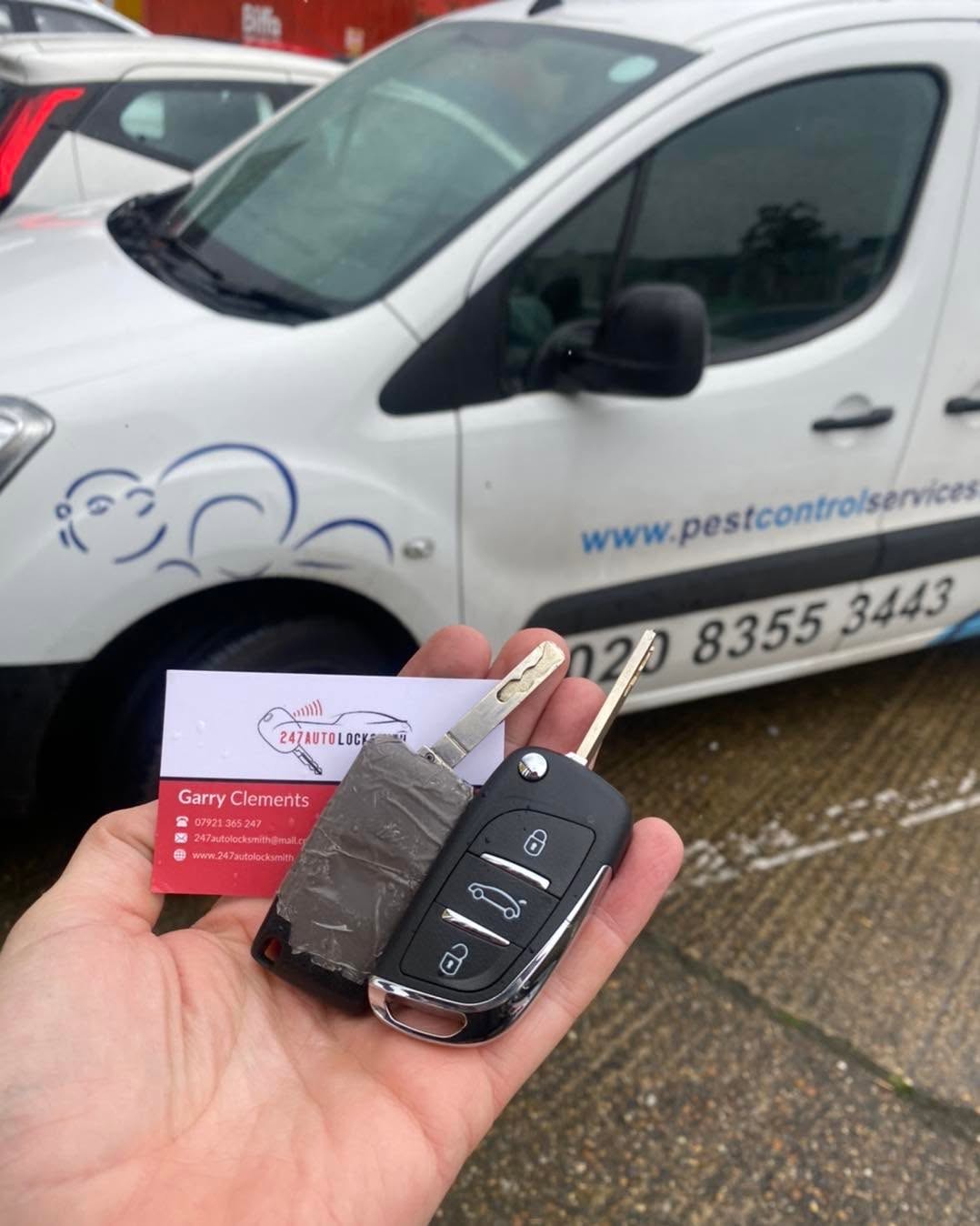 Peugeot Partner van keys programmed at the vehicle